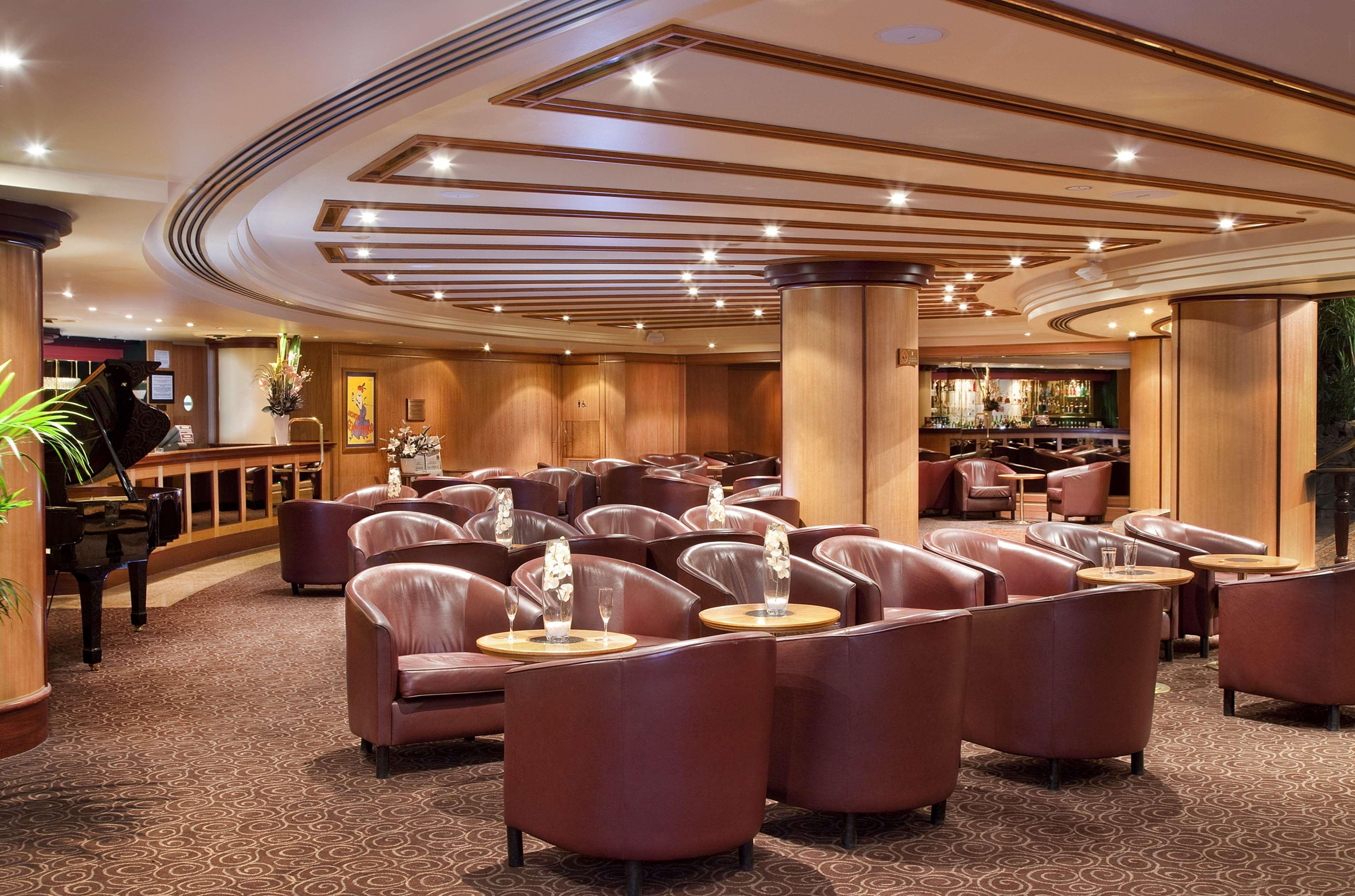 Stamford Plaza Adelaide Hotel Nhà hàng bức ảnh The lounge at the airport