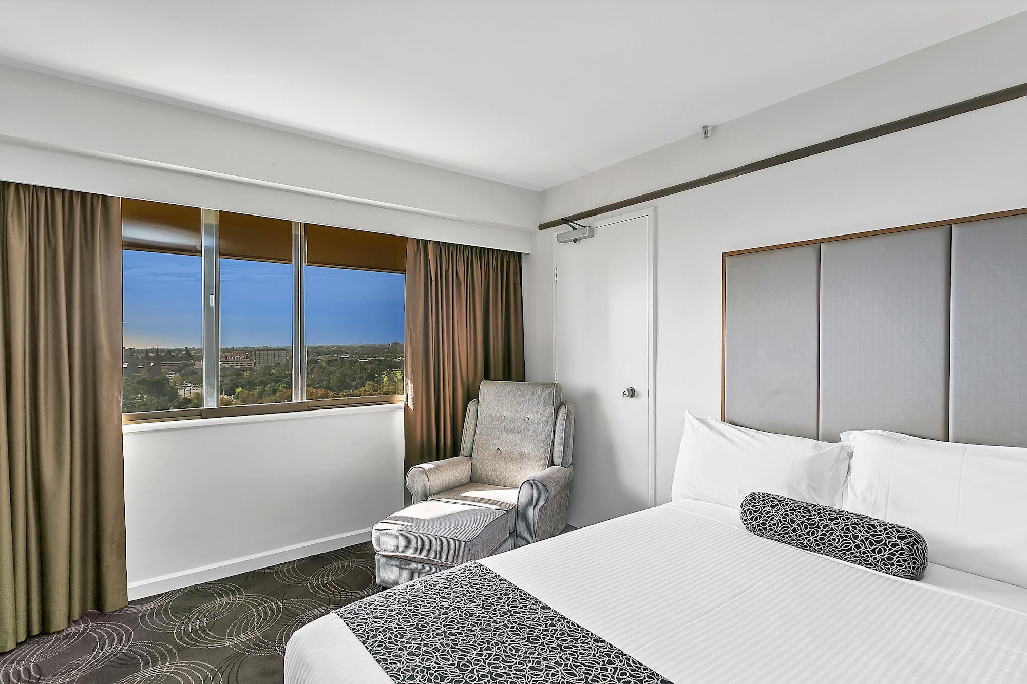 Stamford Plaza Adelaide Hotel Ngoại thất bức ảnh A room at the hotel