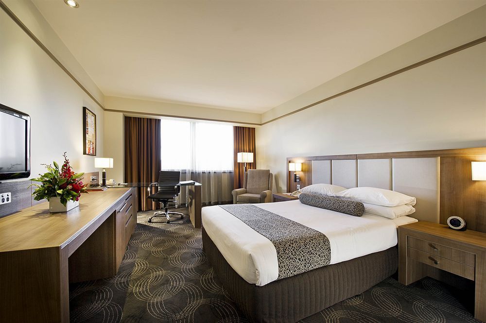 Stamford Plaza Adelaide Hotel Ngoại thất bức ảnh A room at the hotel