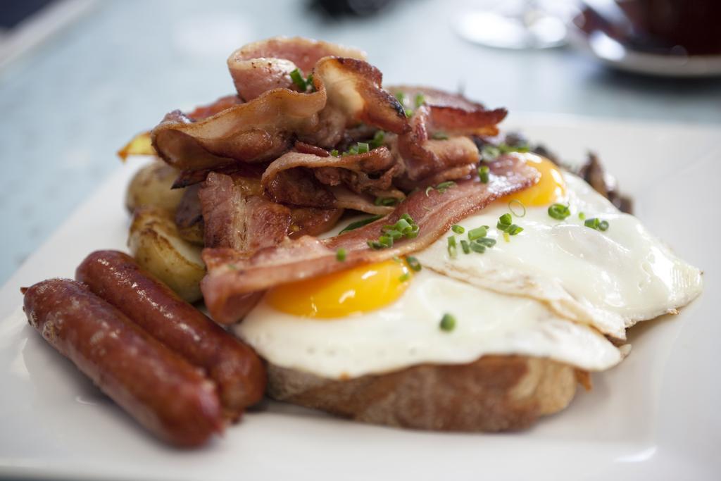 Stamford Plaza Adelaide Hotel Ngoại thất bức ảnh A bacon roll